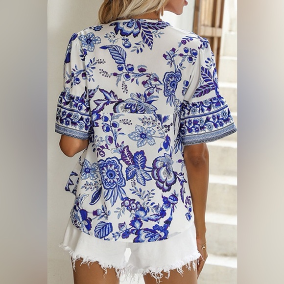 Printed Buttoned Flounce Sleeve Blouse 10010139511 - Picture 2 of 4